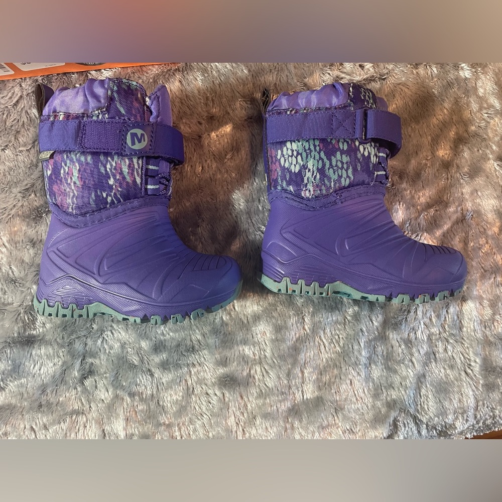 Merrell Toddler size 5 snow boots